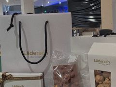 -Laderach 莱德拉(上海环贸iapm店)