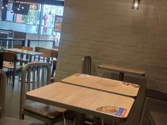 -汉堡王(颐和汇邻湾广场店)