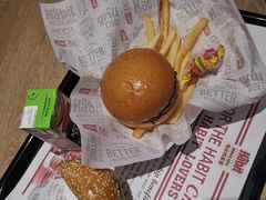 -The Habit Burger Grill 哈比特汉堡(爱琴海店)