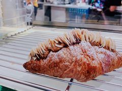 焦糖杏仁牛角包-Something For(中洲湾店)
