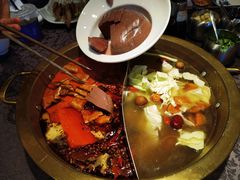 -小天鹅火锅·一线江景洪鼎旗舰店(洪崖洞店)