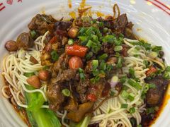 -犟一碗双椒鸡面(得意世界店)