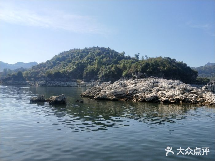 万峰湖红椿码头图片