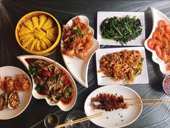 -覃记海鲜美食餐厅