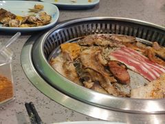 -金滏山烤肉·海鲜·火锅自助餐厅(襄阳万达店)