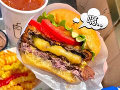 芝士牛肉蘑菇堡-Shake Shack(西单大悦城店)