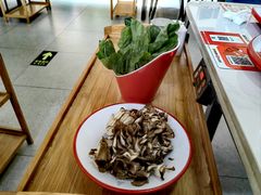 -毛辣果·贵州红酸汤牛肉火锅(西单店)