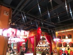 大堂-老滇山寨•云南特色菜•地方菜•民族风情歌舞表演(金碧店)