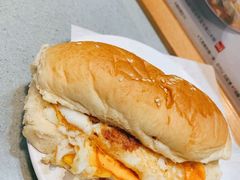 招牌咸牛肉芝士猪仔包-华嫂冰室(尖沙咀店)