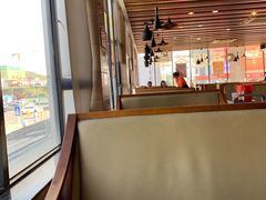 靠窗位-维园港式茶餐厅(龙岗盛平店)