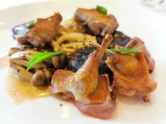 碳烤乳鸽，甜豆，旱金莲醋汁-Jean Georges