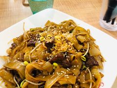 干炒牛河-新世界餐厅(万达店)