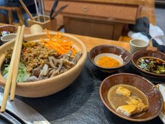 -阿山卓·野生菌火锅·纳西火塘烤肉