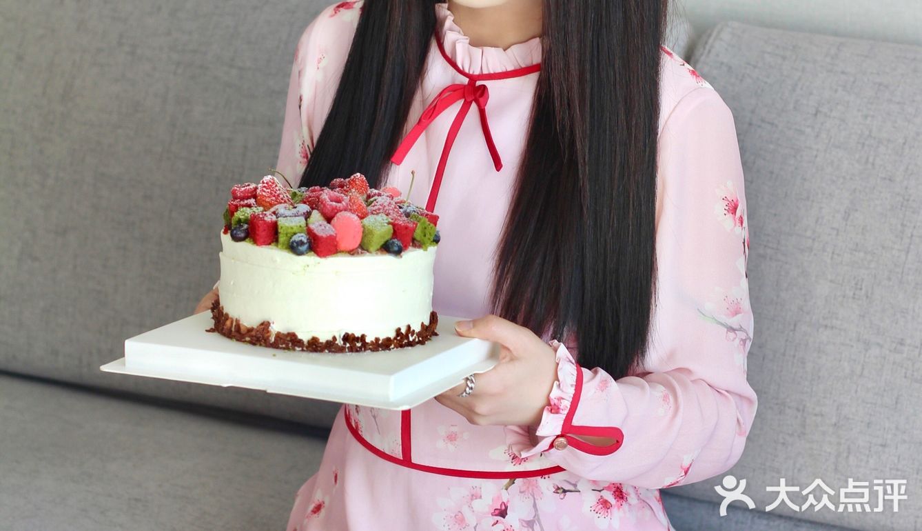 这颜值真的杠杠的，车厘子，树莓，还有蓝莓
