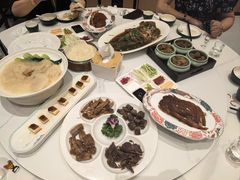 -梅利汴京烤鸭•开封豫菜地标店(东大街店)