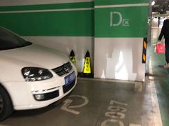 -徐汇日月光地下停车场