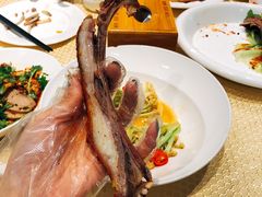 馕坑果木烤羊排-巴扎美食·新疆菜·西域歌舞表演餐厅(新疆大厦店)