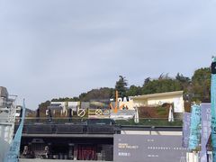 -UNI UNI(环亚凯瑟琳店)