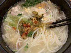 秀才菌汤过桥米线-米鲜剁椒米线(梅溪湖店)