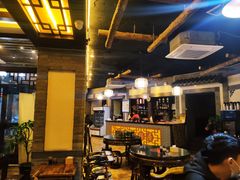大堂-王明古法砂锅居(开化寺店)