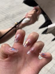 -UGIRL有个美甲
