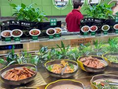 -金滏山·烤肉海鲜火锅自助(襄阳万达店)
