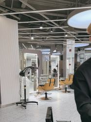 -PE SALON 