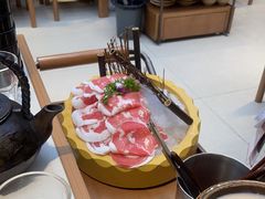 -老牌坊云南鱼豆花火锅(哈西万达店)