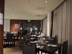 -静之湖湖畔餐厅