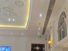 -王府井酒店(金桥港湾店)