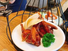 十二悦脆皮乳鸽皇-十二悦厨·茶餐厅(比斯特上海购物村店)