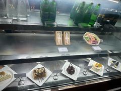 -星河吉酒店-BOND大堂吧·咖啡·简餐