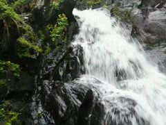 景点峡谷瀑布-凤凰山国家森林公园