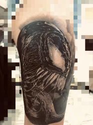 -鳌首刺青纹身 穿孔饰品店