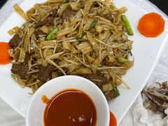 牛肉炒河粉-凤城康记饭店
