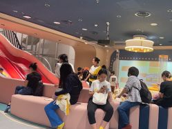 -奈尔宝家庭中心·亲子餐厅(北京东坝万达店)