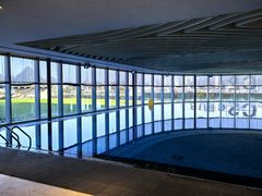 -百灵希尔顿逸林酒店大堂吧