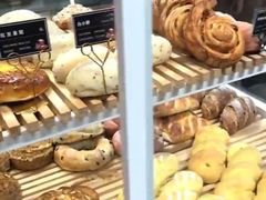 -焙丽拾光(麦凯乐直营店)