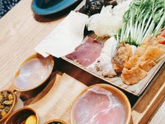 蒙自过桥米线-麦麦山云南菜(复地活力城店)
