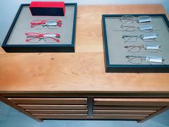 -目艮眼镜SHOWROOM(品牌集合店)