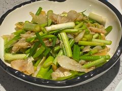 葱拌海兔鱼-漫月小海鲜酒馆(麦凯乐店)