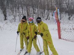 -亚布力新体委滑雪场