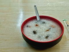 -食必思黄焖鸡米饭杭州小笼包(银杏路店)