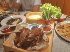 招牌德国大肘子-大哈福烧烤·海鲜·家常菜(延安三路店)