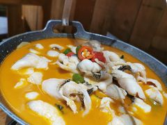 思茅酸汤鱼片-老滇山寨•云南特色菜•地方菜•民族风情歌舞表演(金碧店)