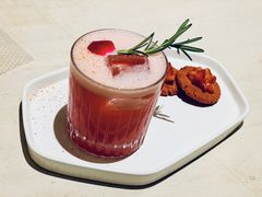 石榴的颜色-théATRE 茶聚场(王府中環店)