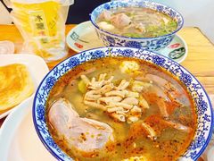 -叶新小吃店(来凤小区总店)