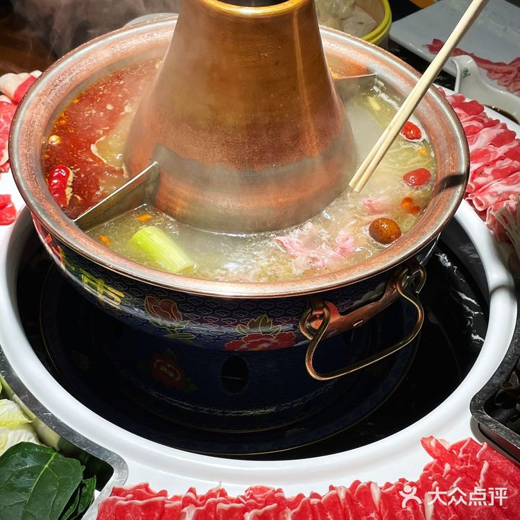 体验内蒙大草原风情,品味高品质牛羊肉火锅