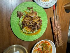 -盾亚新疆餐厅(松江万达广场店)