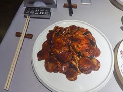 毛蟹炒年糕-屋里厢上海菜馆